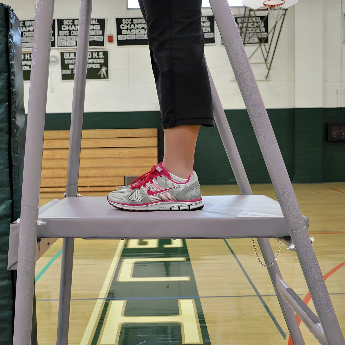 Jaypro Mega Ref Folding Volleyball Referee Stand – 300 lb Capacity | Portable, Stable Platform for Competitive Play – VRS-8000 - JoySportStore