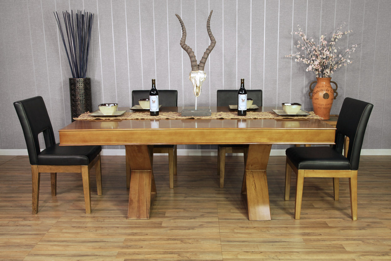 helmsley poker table