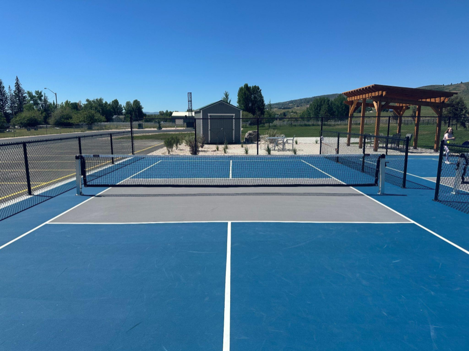 Surface Mount Pickleball Posts &amp;amp; Net Systems Dominator