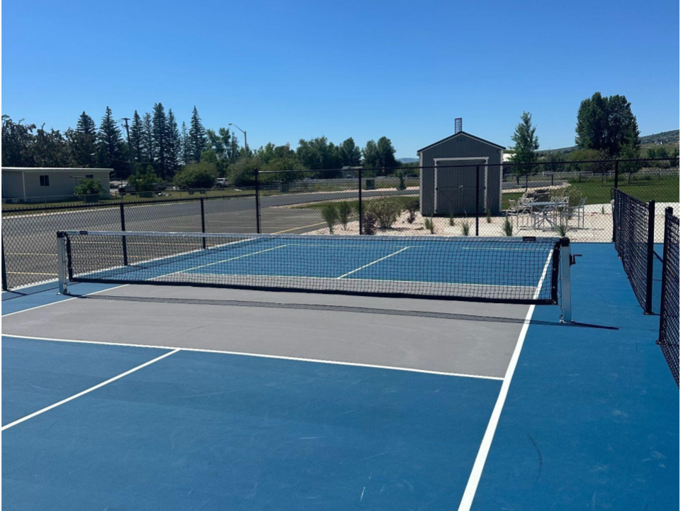 Surface Mount Pickleball Posts &amp;amp; Net Systems Dominator
