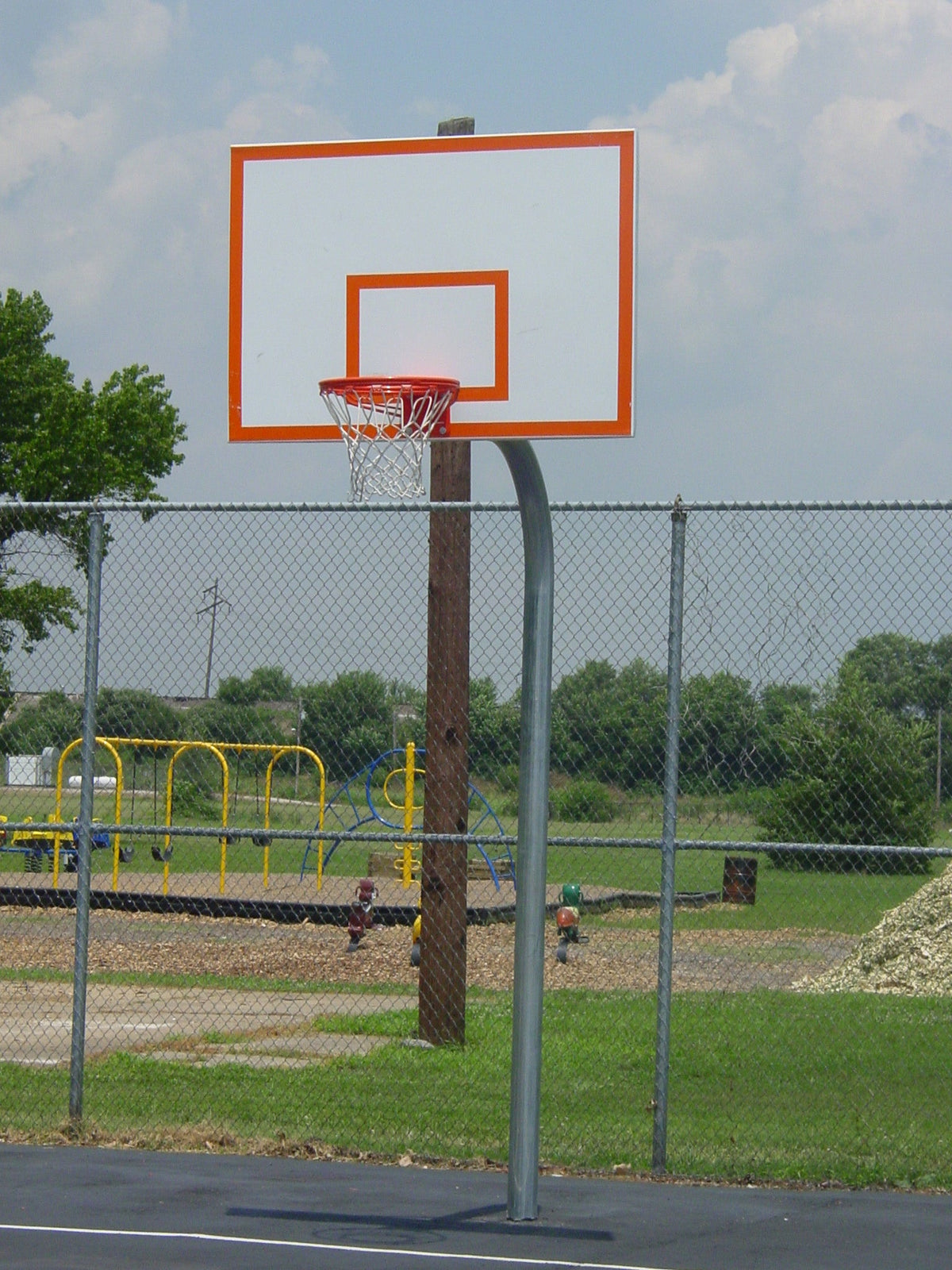 Gared Heavy Duty 5-9/16″ O.D. Gooseneck Basketball Package Gared
