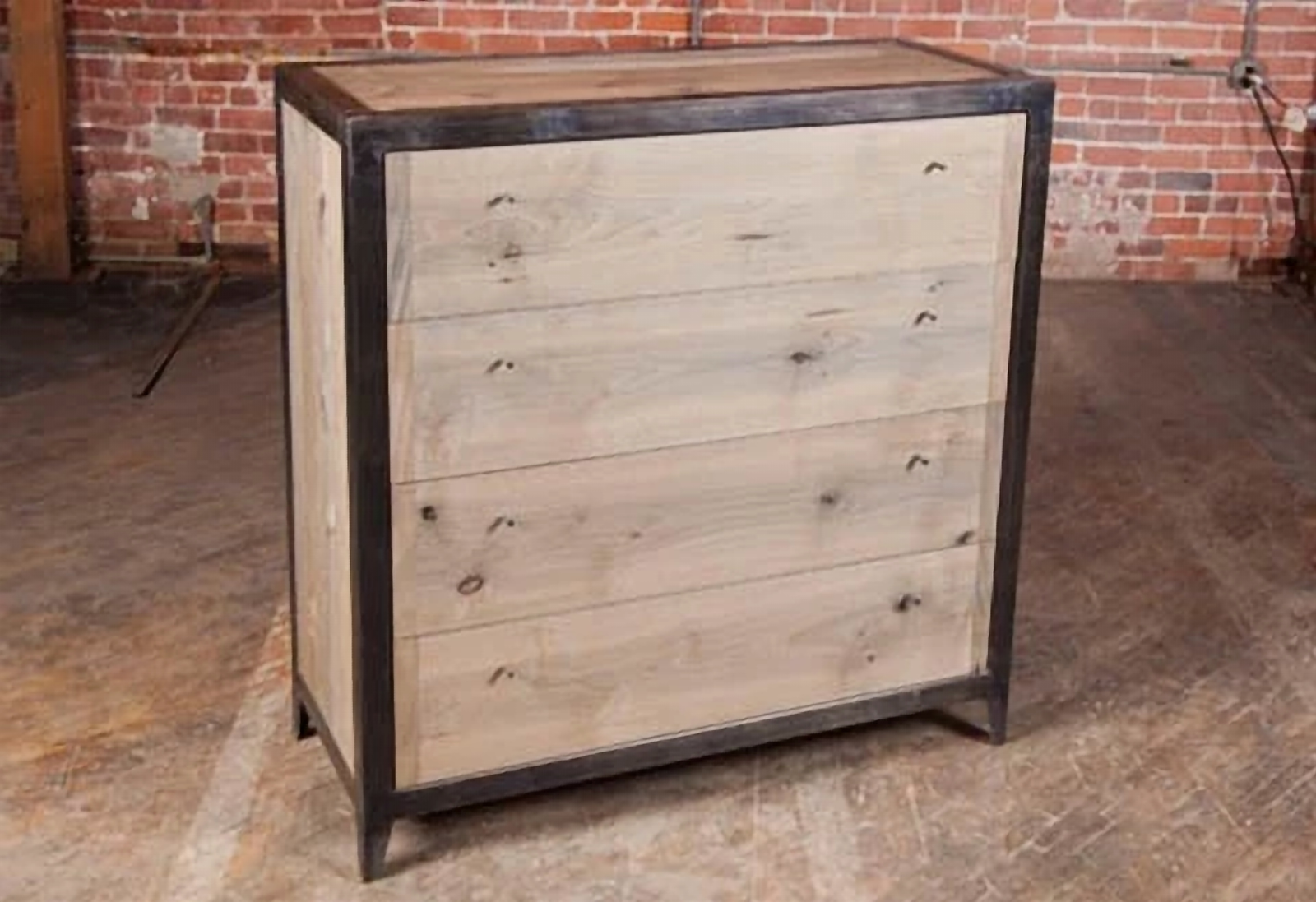 District Mills Dresser