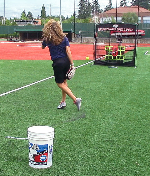 JUGS Michele Smith Ball Bucket with Lid JUGS Sports